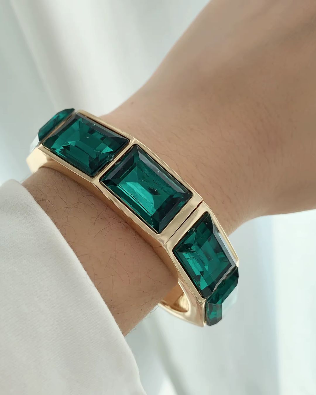 Emerald Green Rhinestone Openable Bracelet