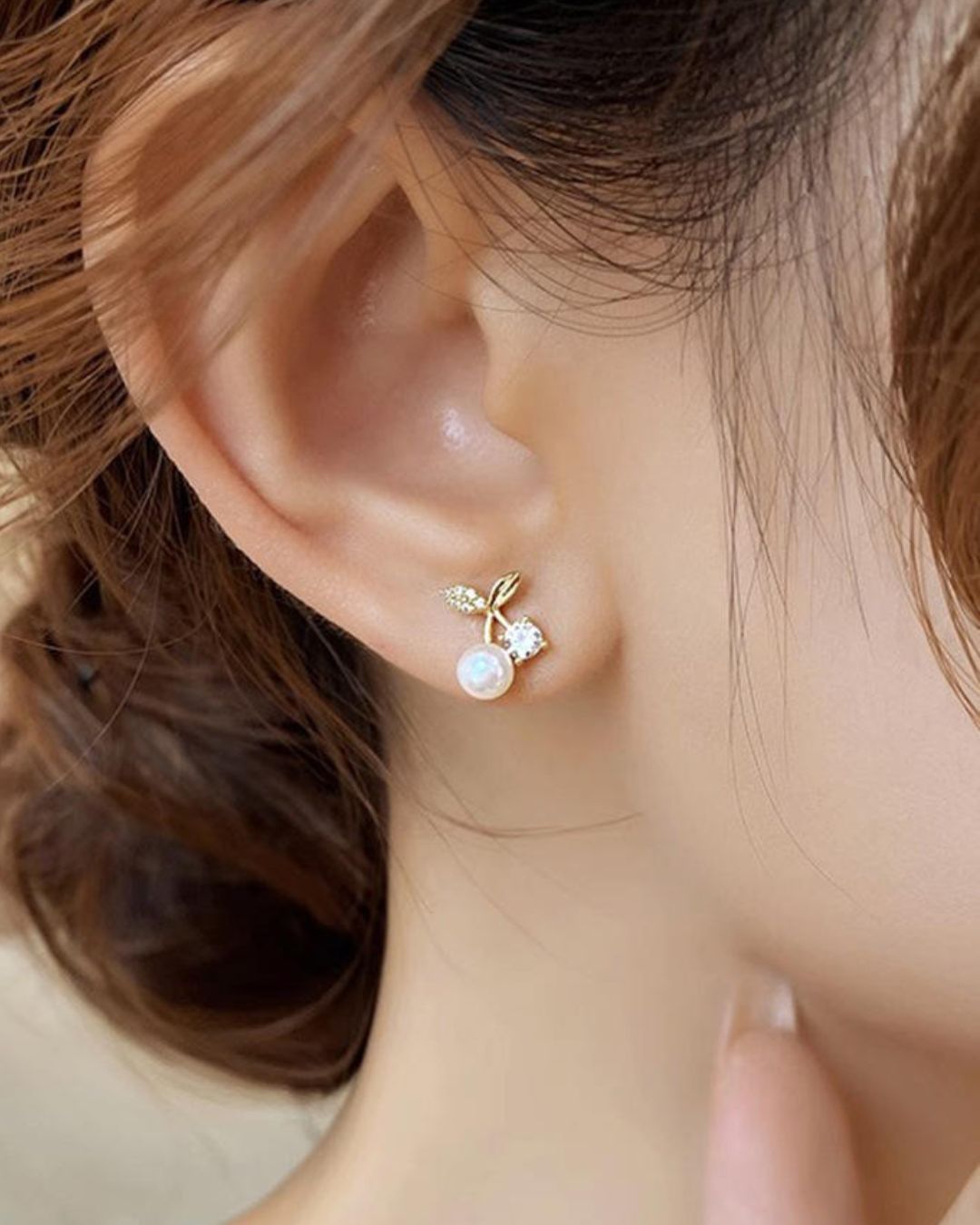 Cherry Shining Pearl American Diamond Stud Earring