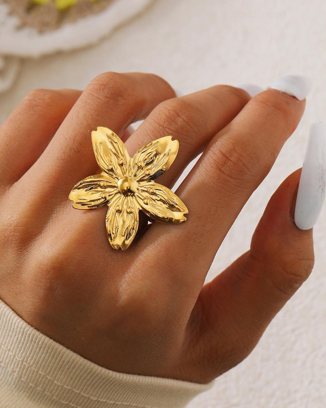 Flower Statement Finger Ring