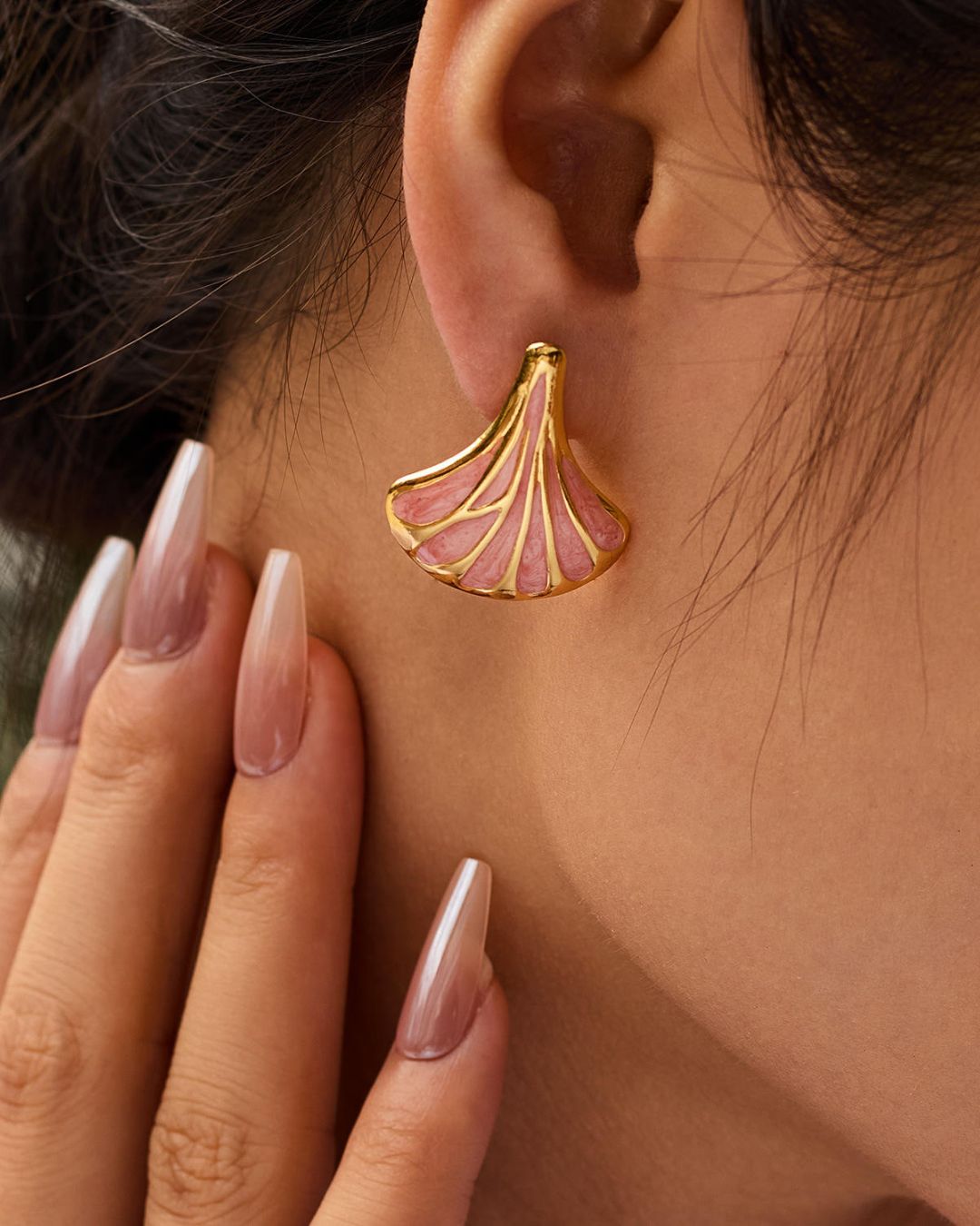 Shell Baby Pink Stud Earrings