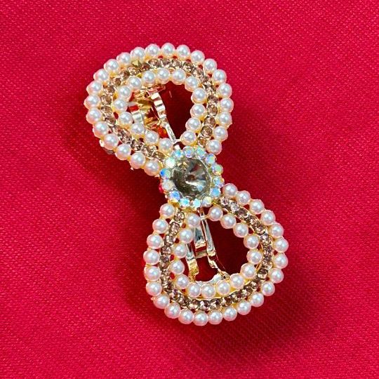 Women Pearl Embellished Criscross Barettes