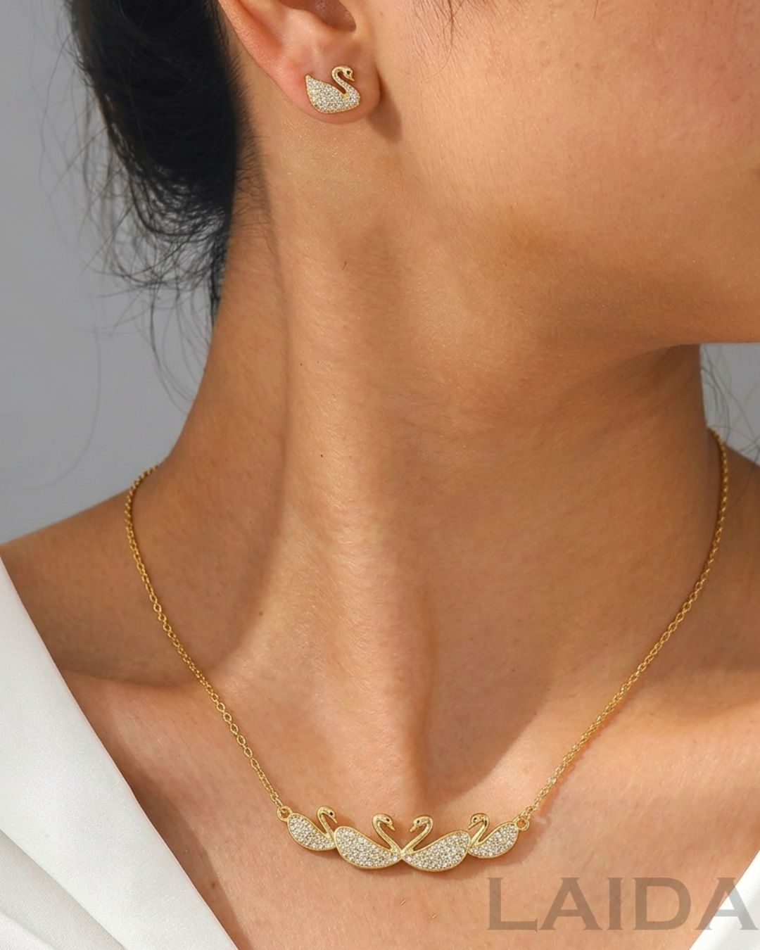 Golden Crystal Swan Pendant Set