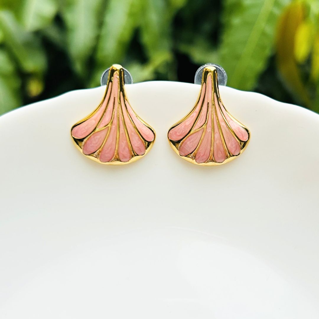 Shell Baby Pink Stud Earrings