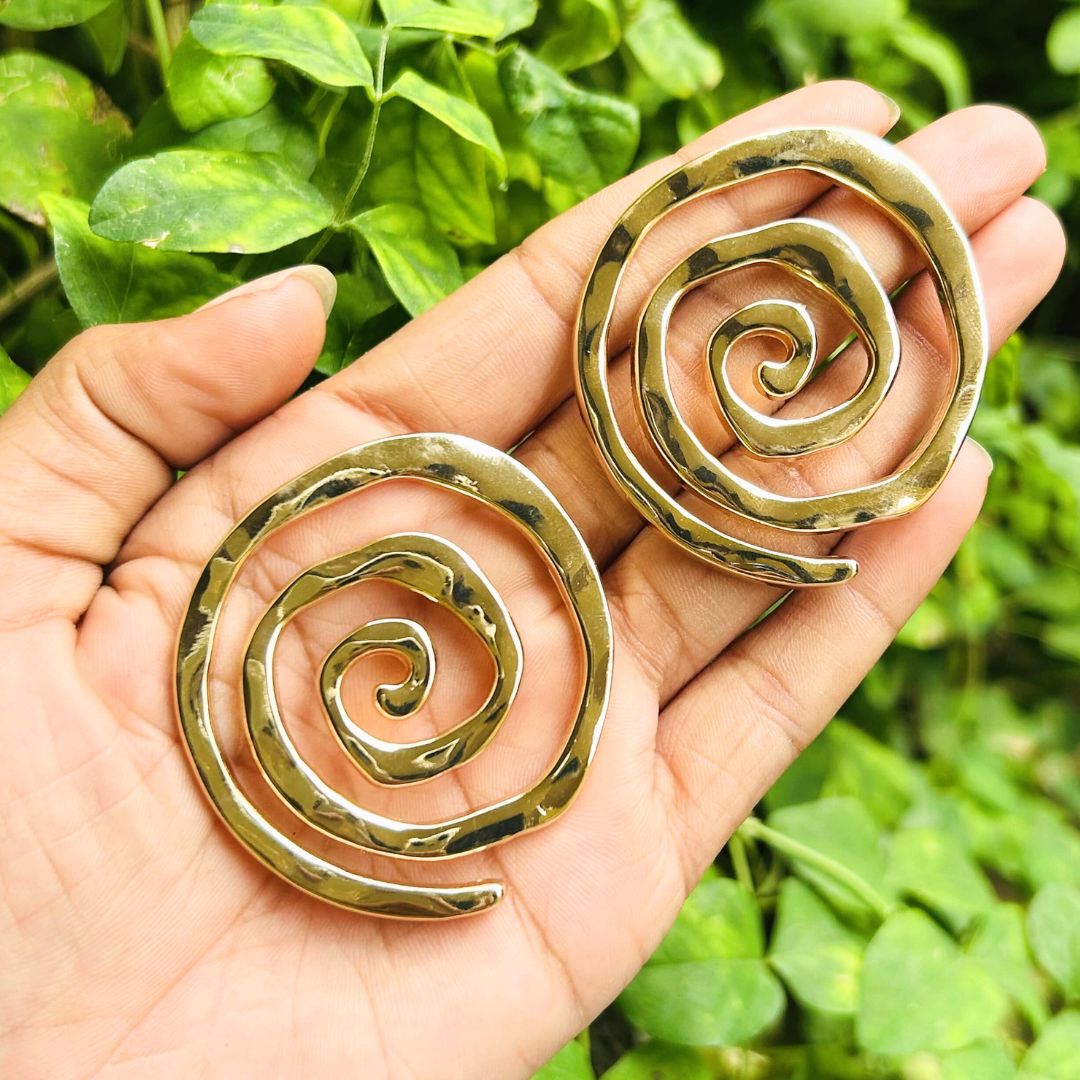 Golden Swirl Stud Earrings
