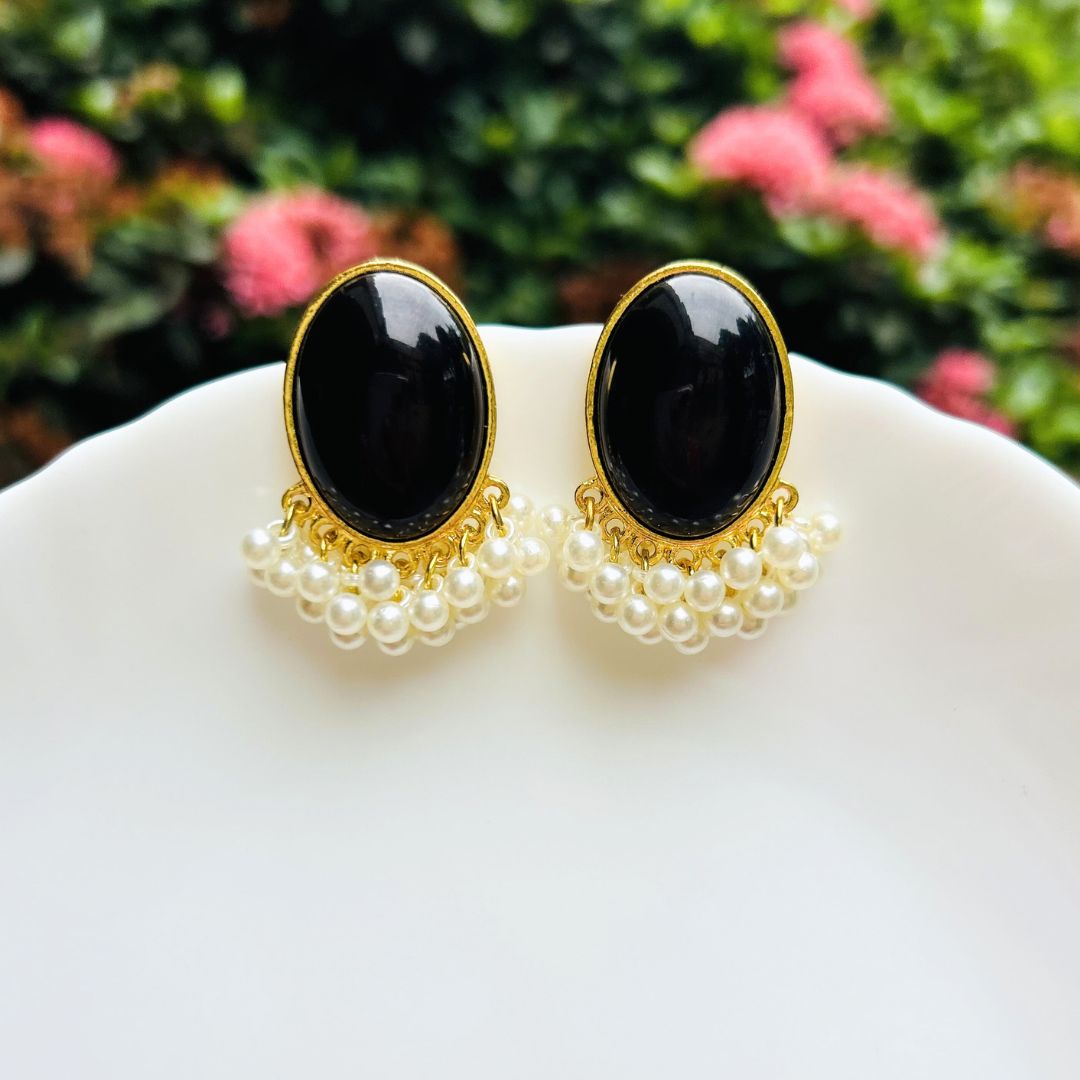 Black Oval Pearl Stud Earrings