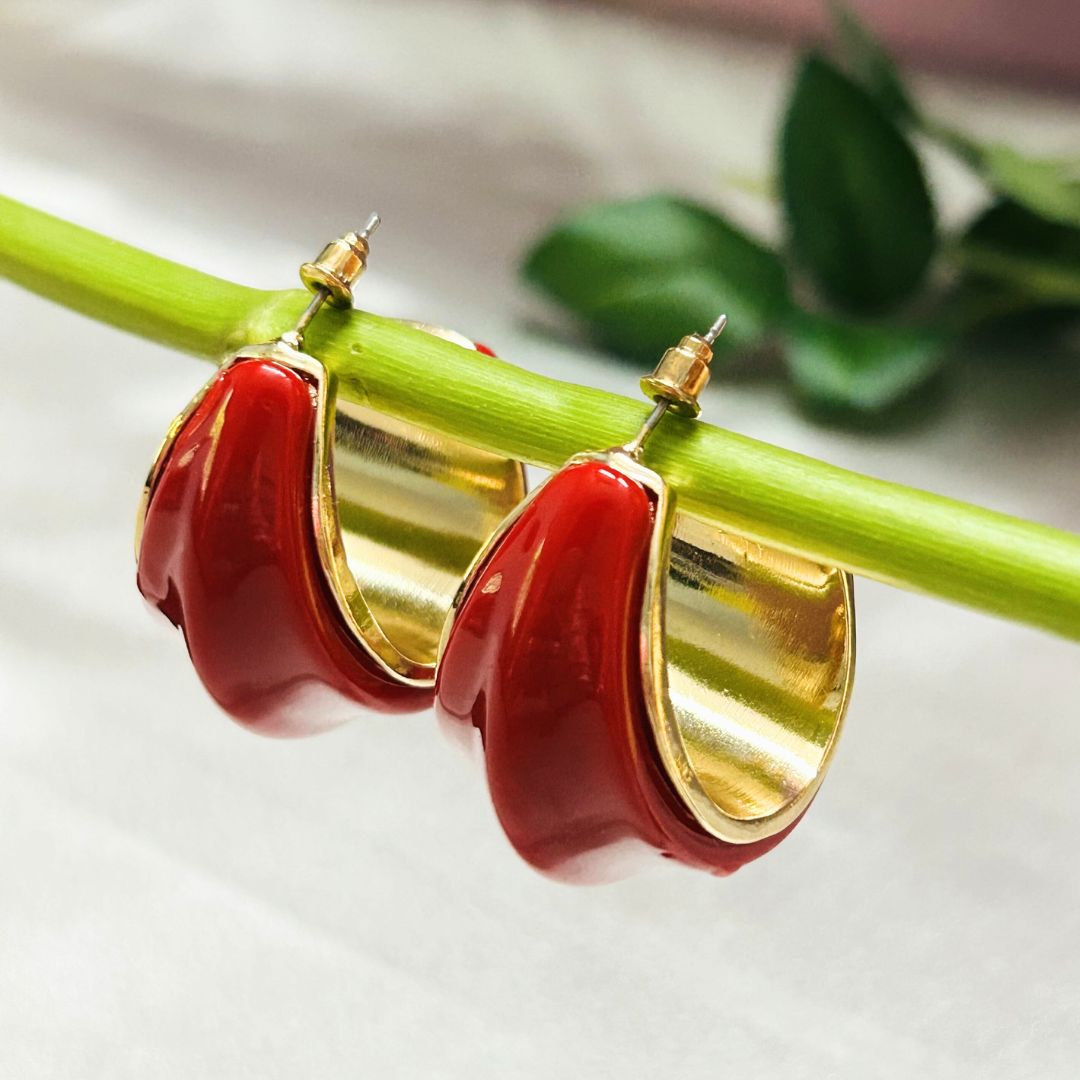 Chic Curve Red Hoop Earrings