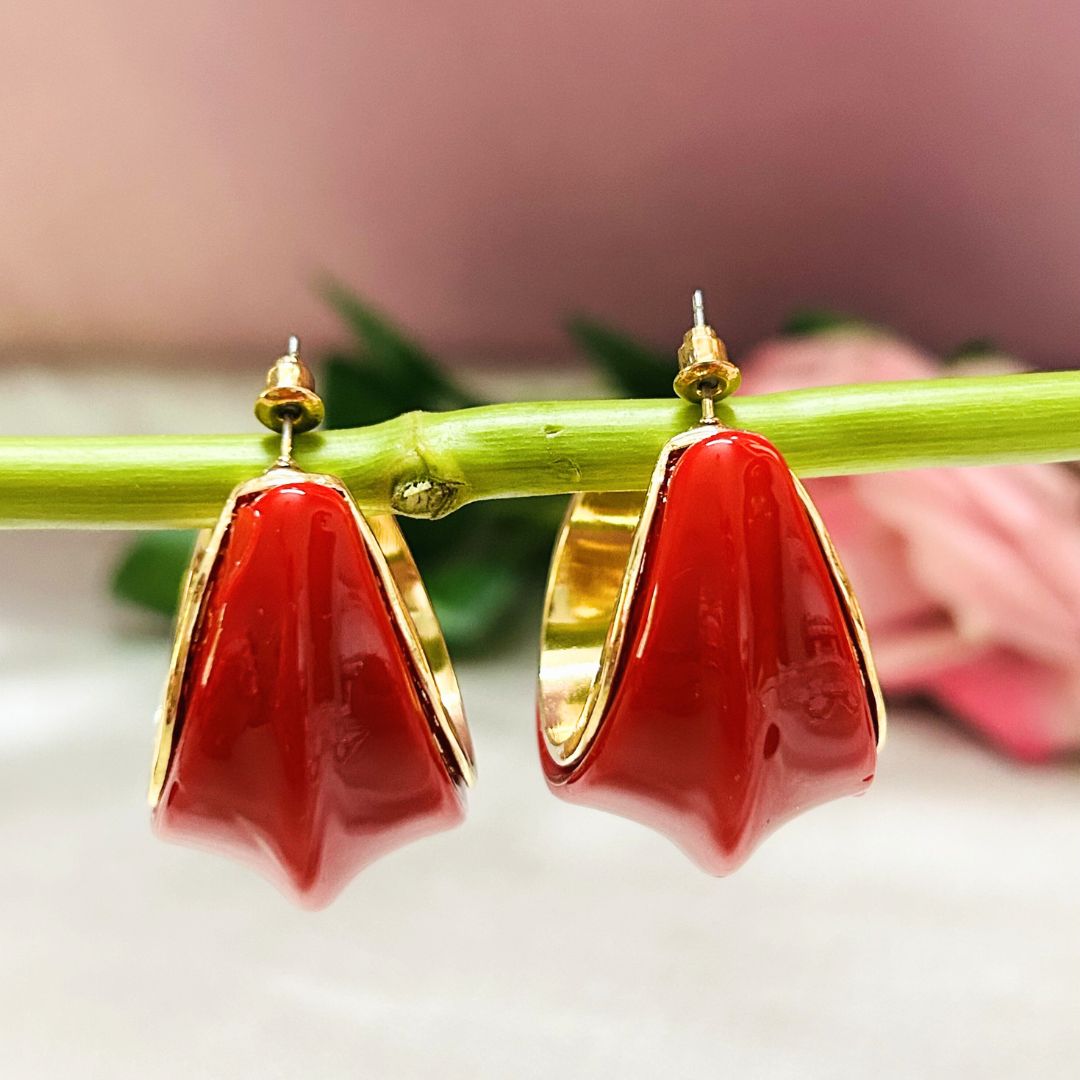Chic Curve Red Hoop Earrings