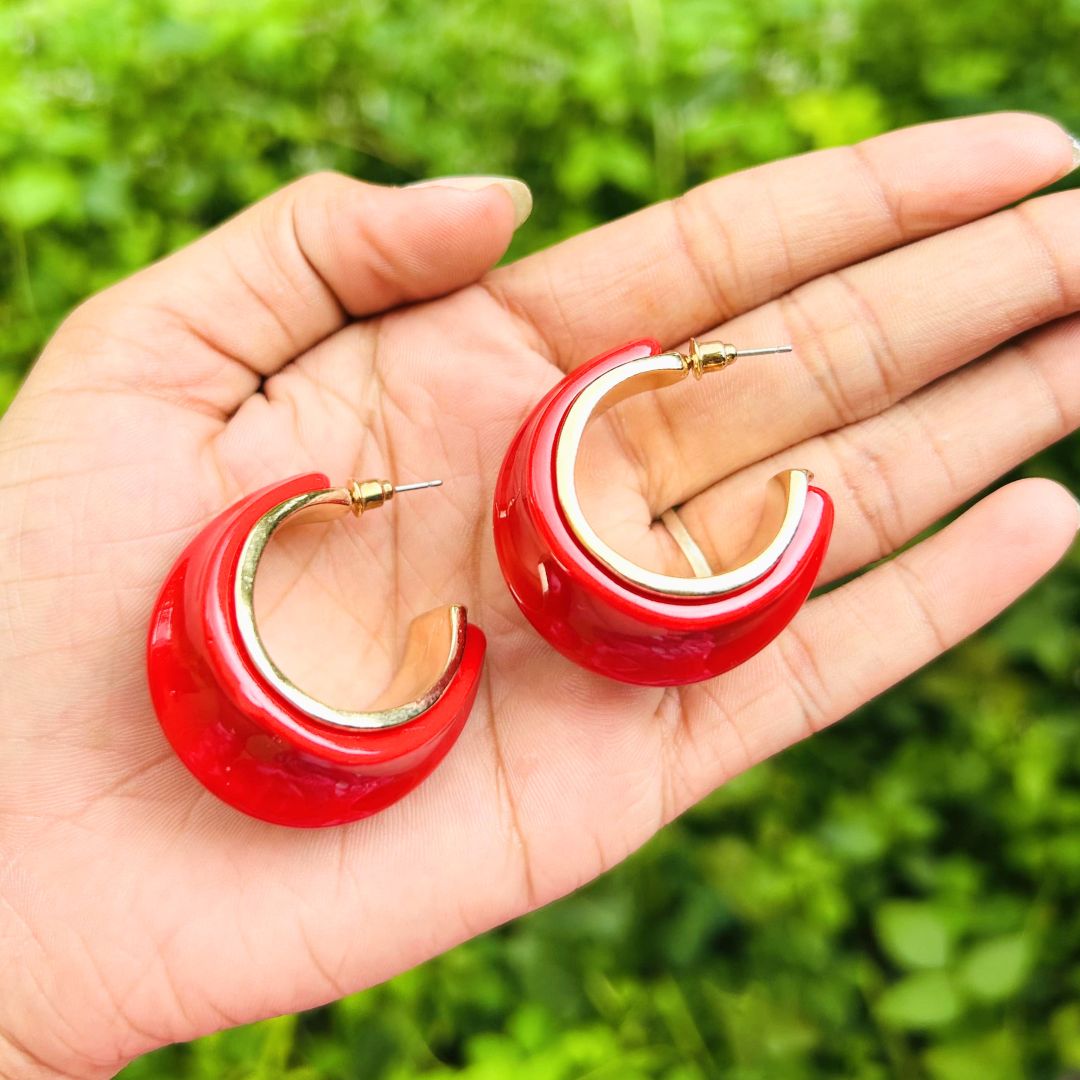 Chic Curve Red Hoop Earrings