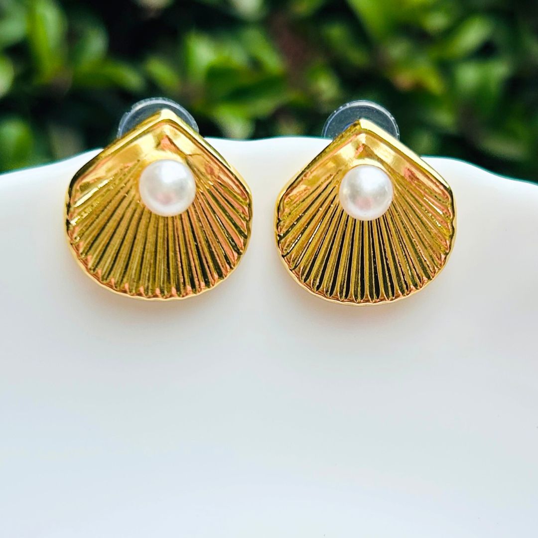 Shell Golden Pearl Stud Earrings