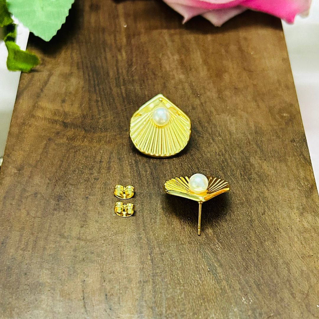 Shell Golden Pearl Stud Earrings