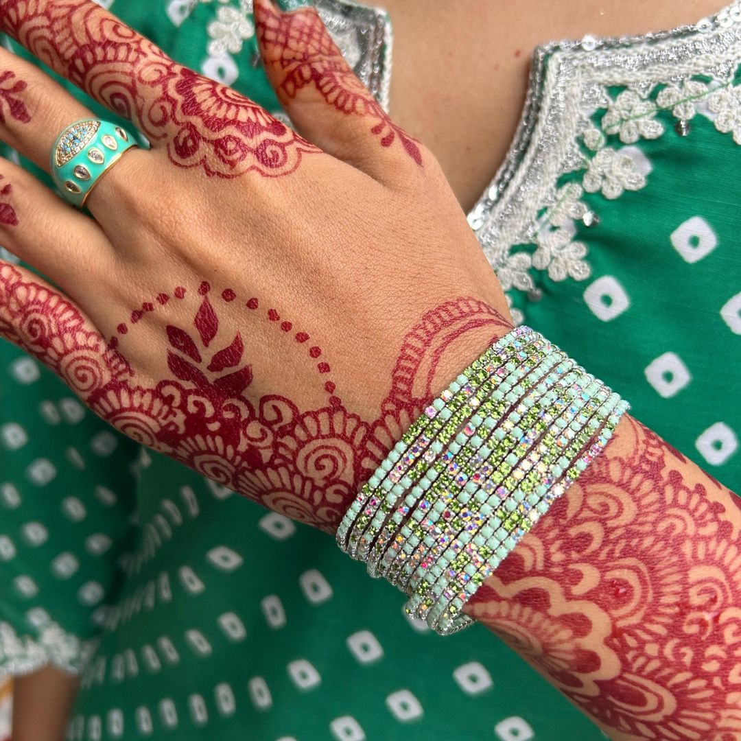 Stretchable Lime Green Bracelet Silver Plated - Pack of 12