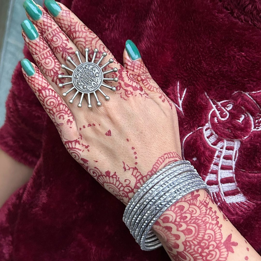 Laida Set of 8 German Silver Silver-Plated Oxidised Bangles