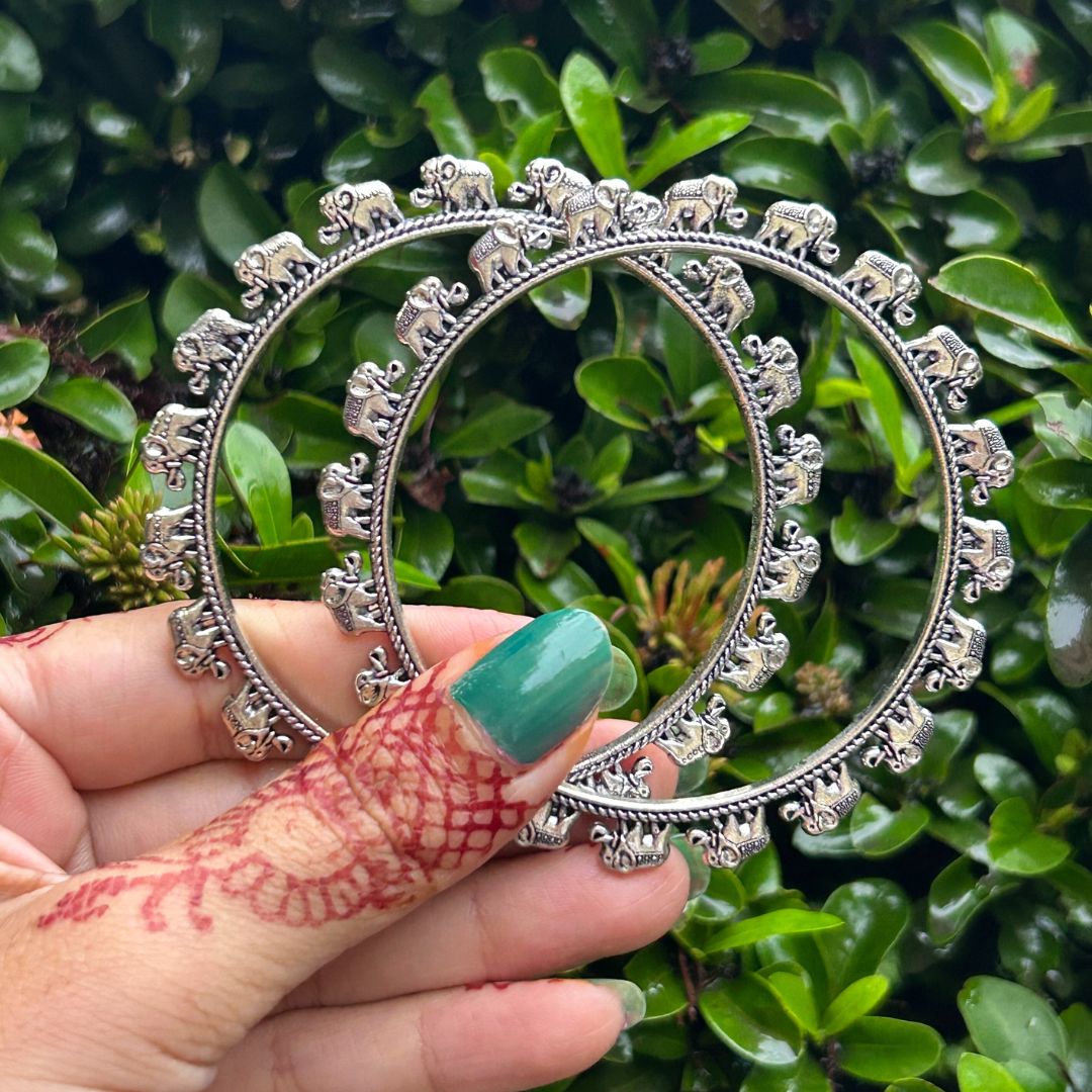 Laida Set of 4 German Silver Silver-Plated Oxidised Bangles