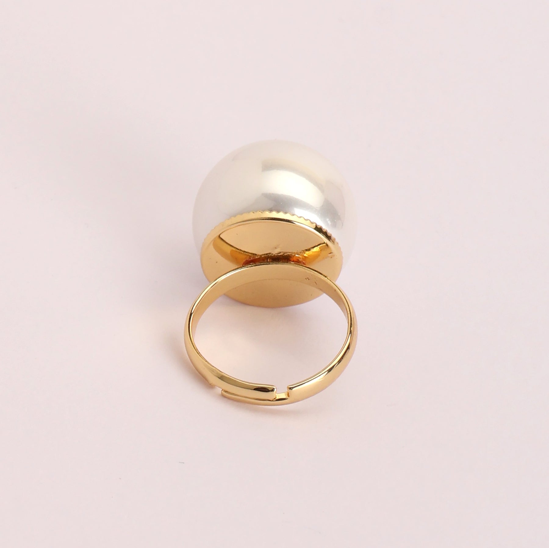 CHIC Pearl Ball Finger Ring - 20 mm - 25 mm