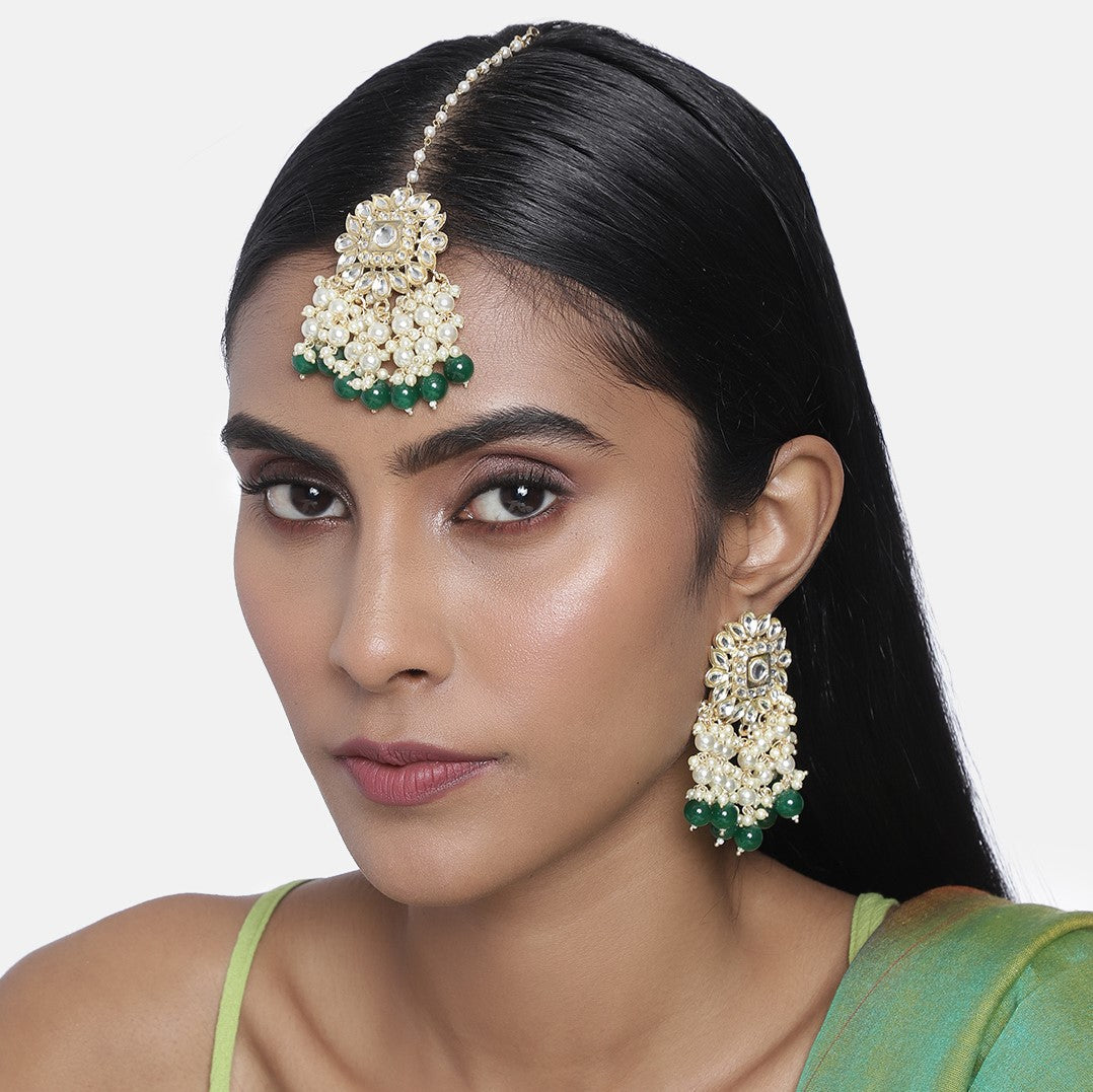 Laida Green & White Gold-Plated Handcrafted Kundan Embellished Jewellery Set