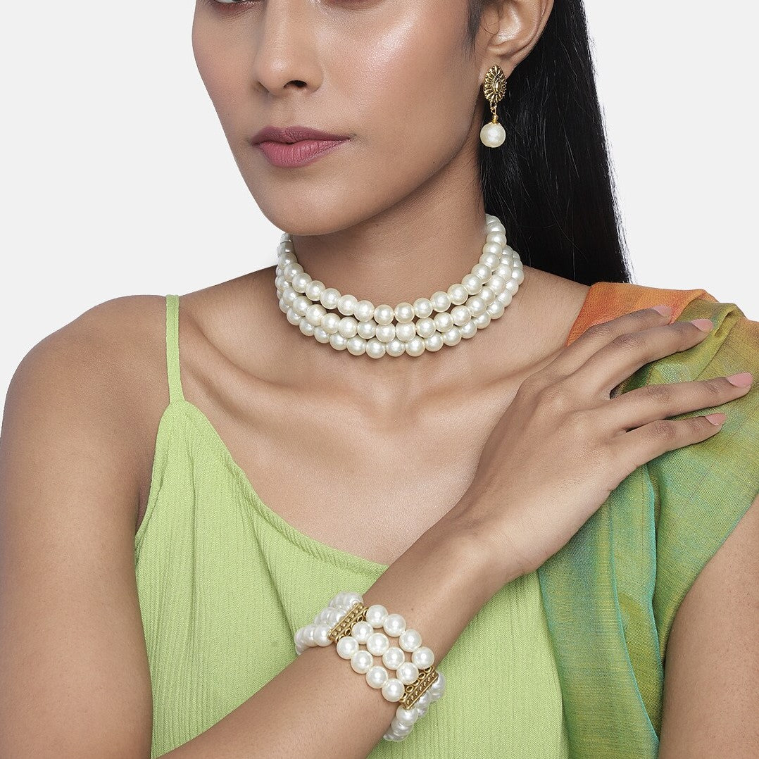 Off-White Antique Gold-Plated Beaded Handcrafted Choker Jewellery Set