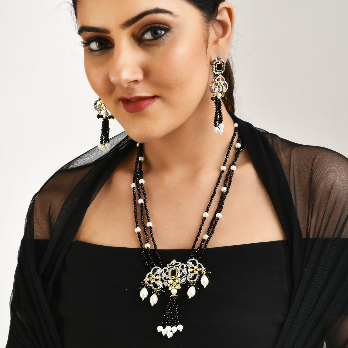 LAIDA Black Kundan Necklace with Earrings