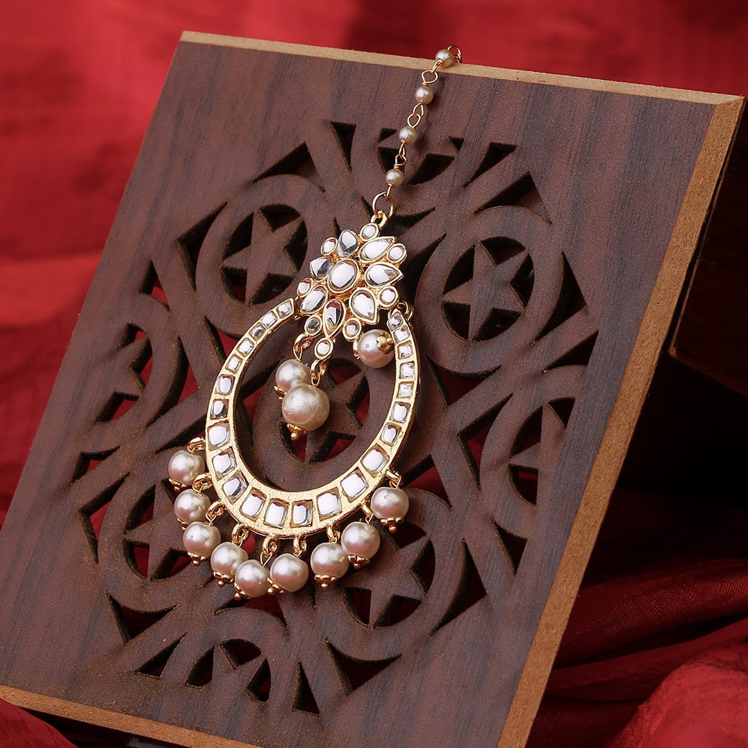 Laida Women Gold Plated & White Kundan Studded Maang Tikka