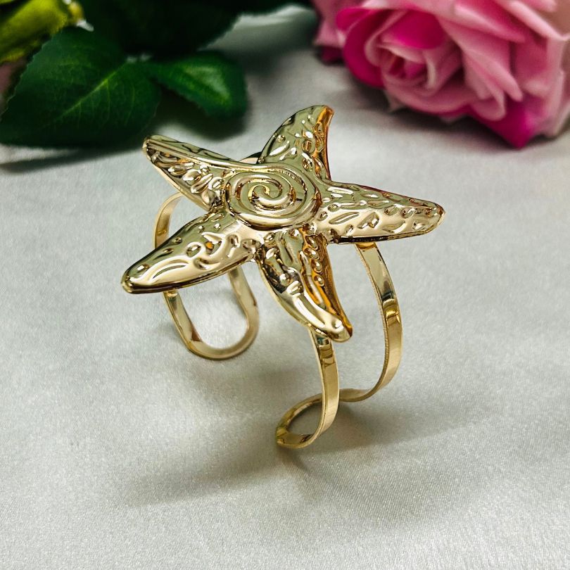 Star Golden Bracelet With Ring