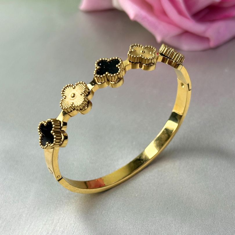 Cleo Black & Golden Clover Bracelet