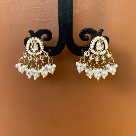 Abjini White Stud Earrings