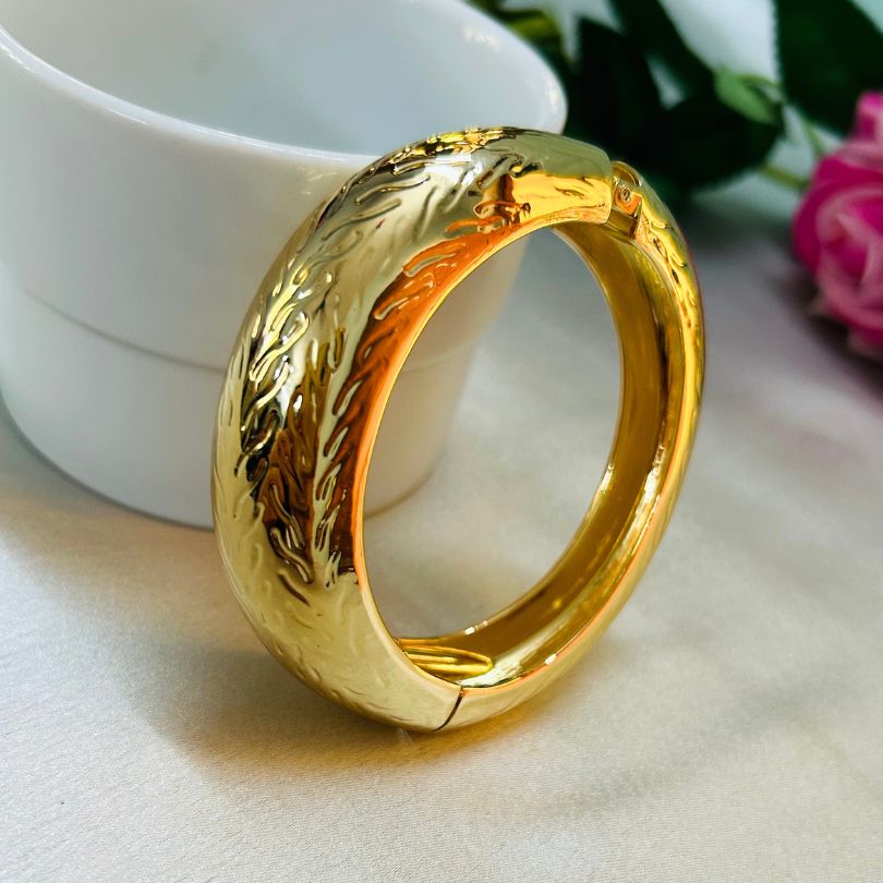 Golden Openable Kada