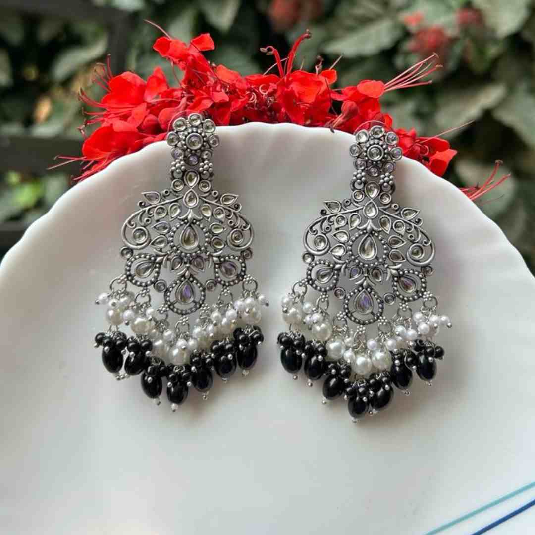 Meera Black Earrings