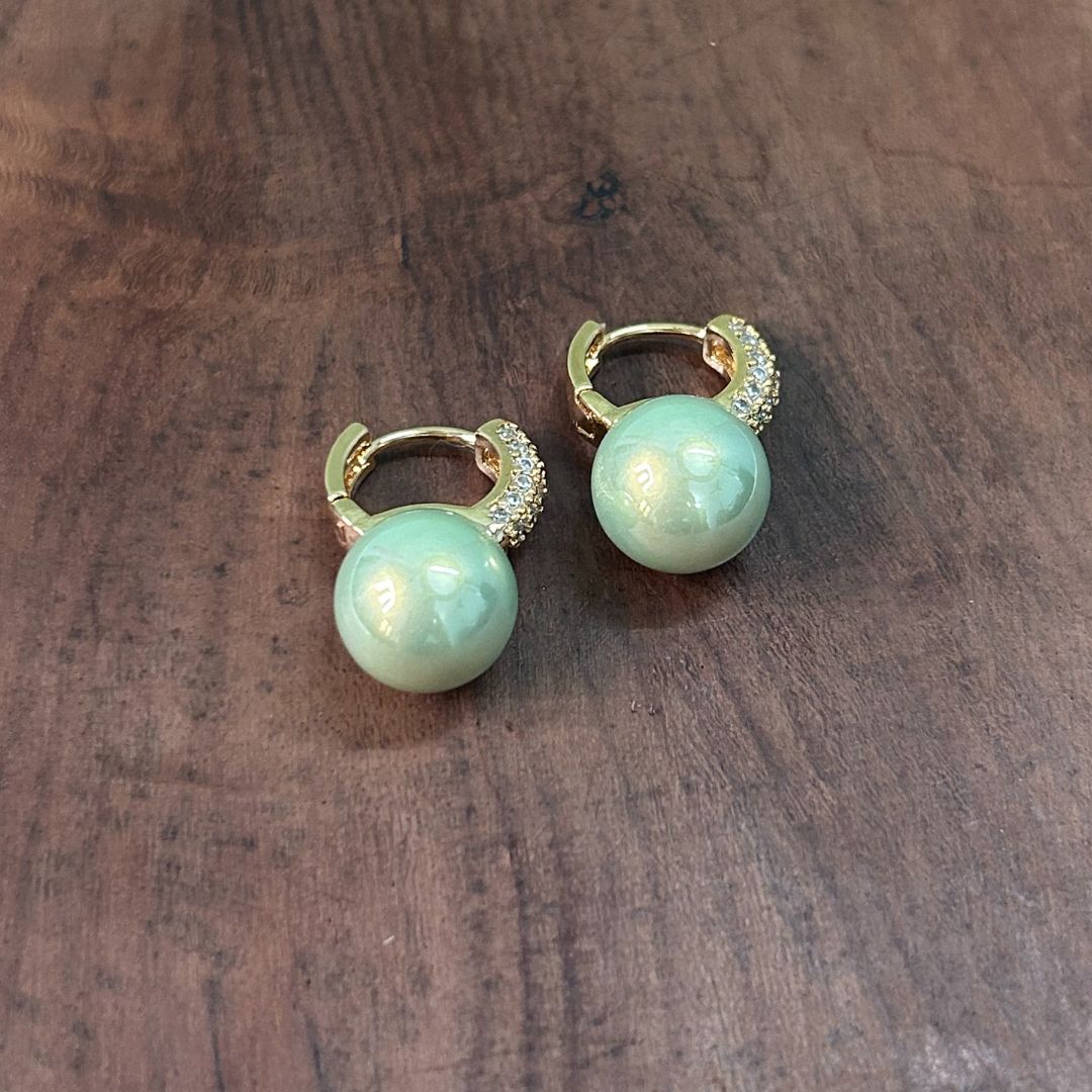 Shiny Pearl AD earrings