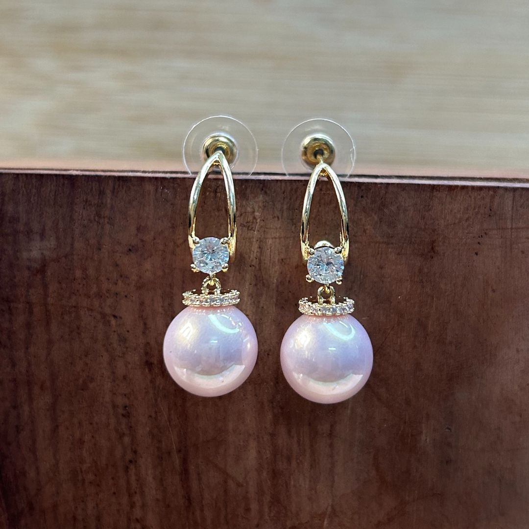 Glassy Pearl Earrings