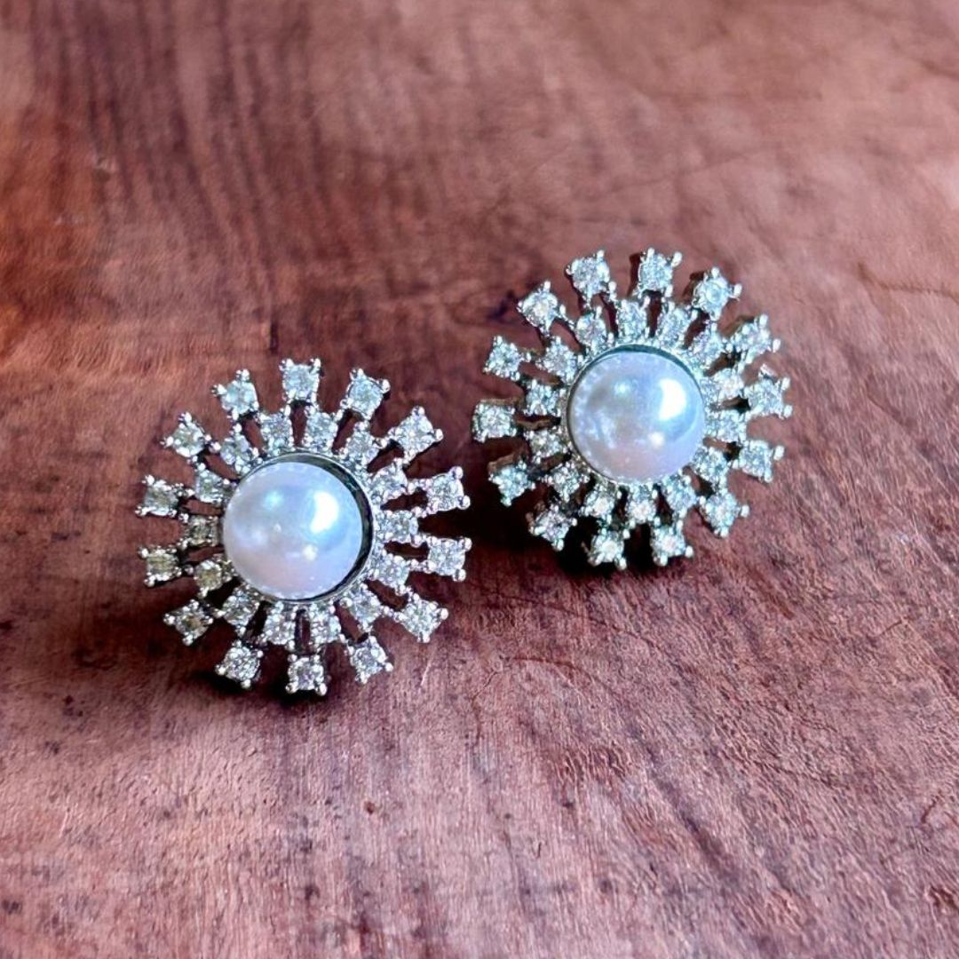 Magnificient Pearl Stud Earrings