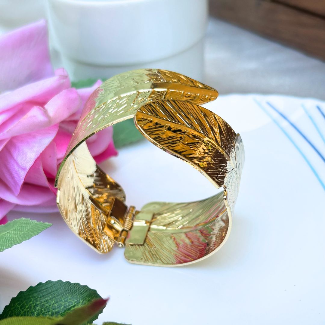 Leaf Golden Metallic Bracelet