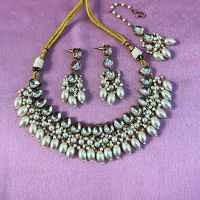 Mahira Kundan Necklace Set