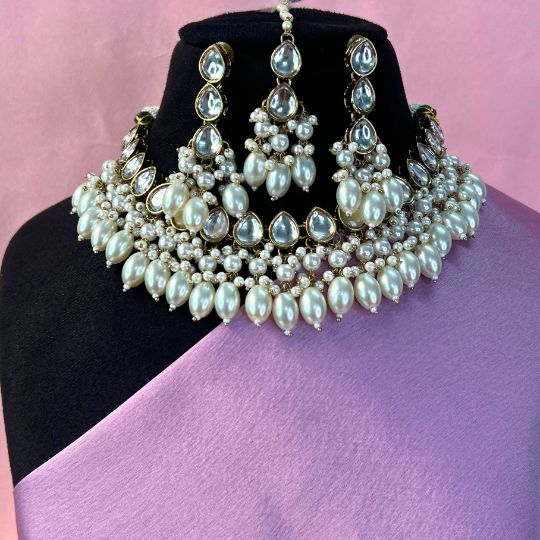 Mahira Kundan Necklace Set