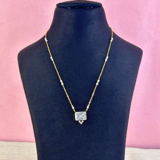 Seed American Diamond Pendant Set