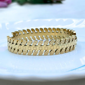 Leaf Structured Golden Bracelet