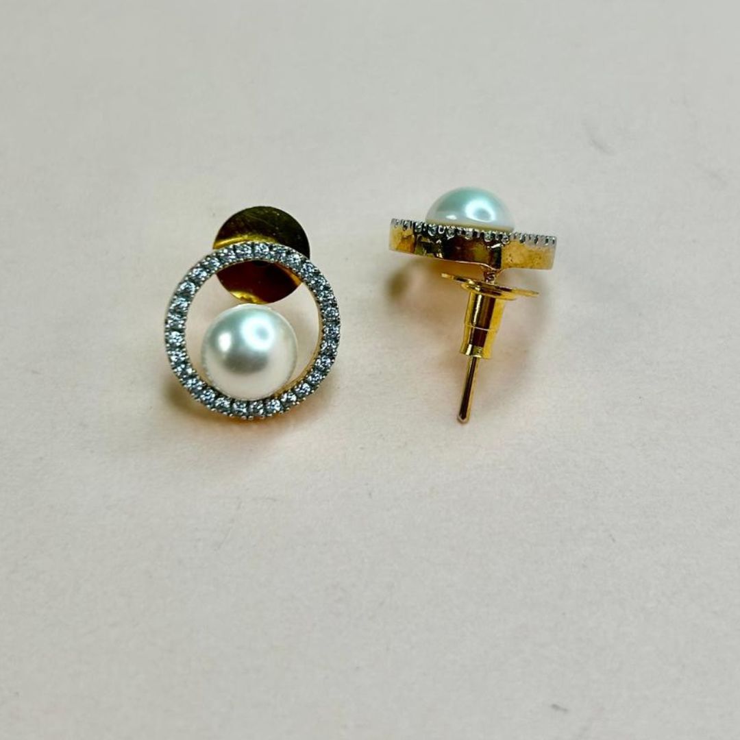 Pearl Diamond Circled Designer Stud