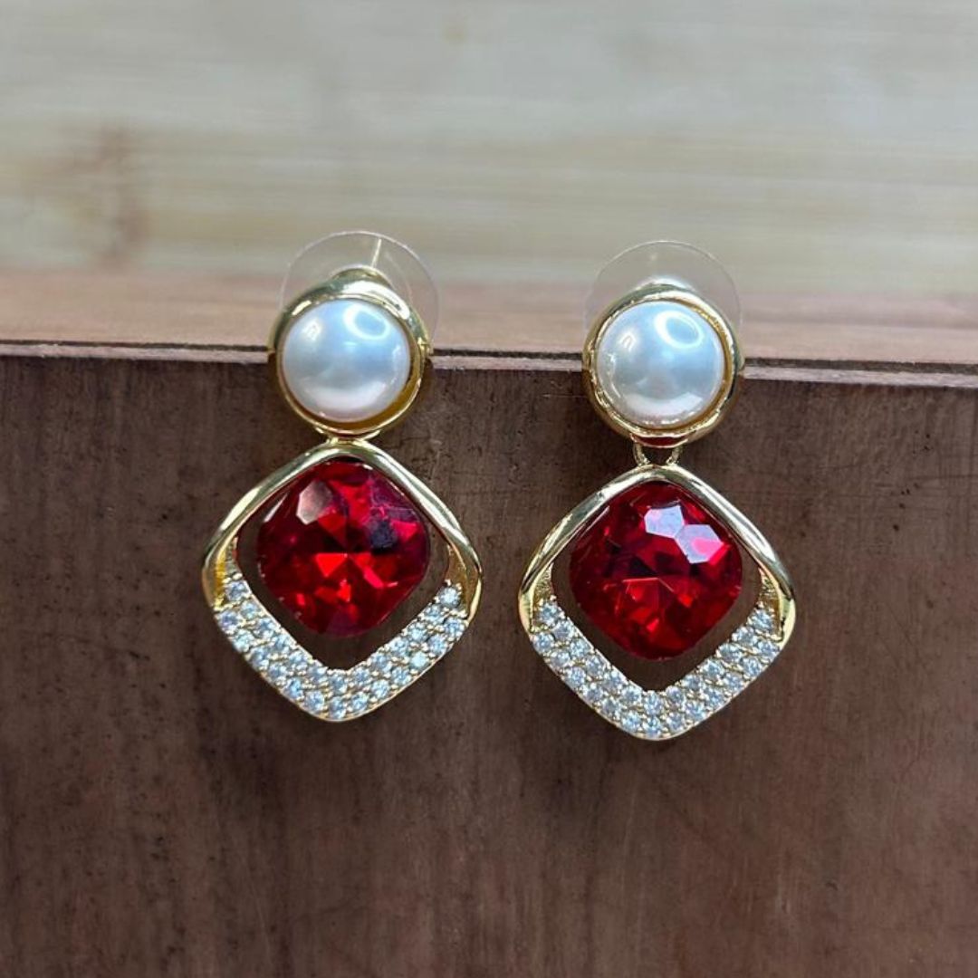 Sleek Pearl earrings