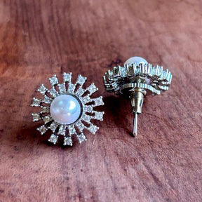 Magnificient Pearl Stud Earrings