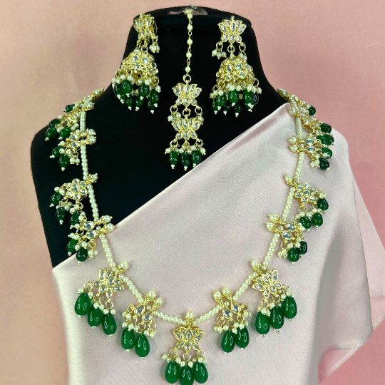 Mishika Green Kundan Necklace Set