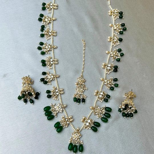 Mishika Green Kundan Necklace Set