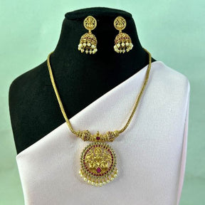 Lavanya Lakshmi Pendant Set