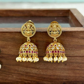 Lavanya Lakshmi Pendant Set