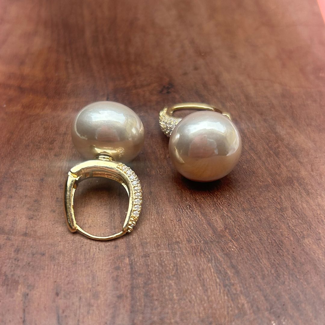 Skaylin Ivory Pearl Earring