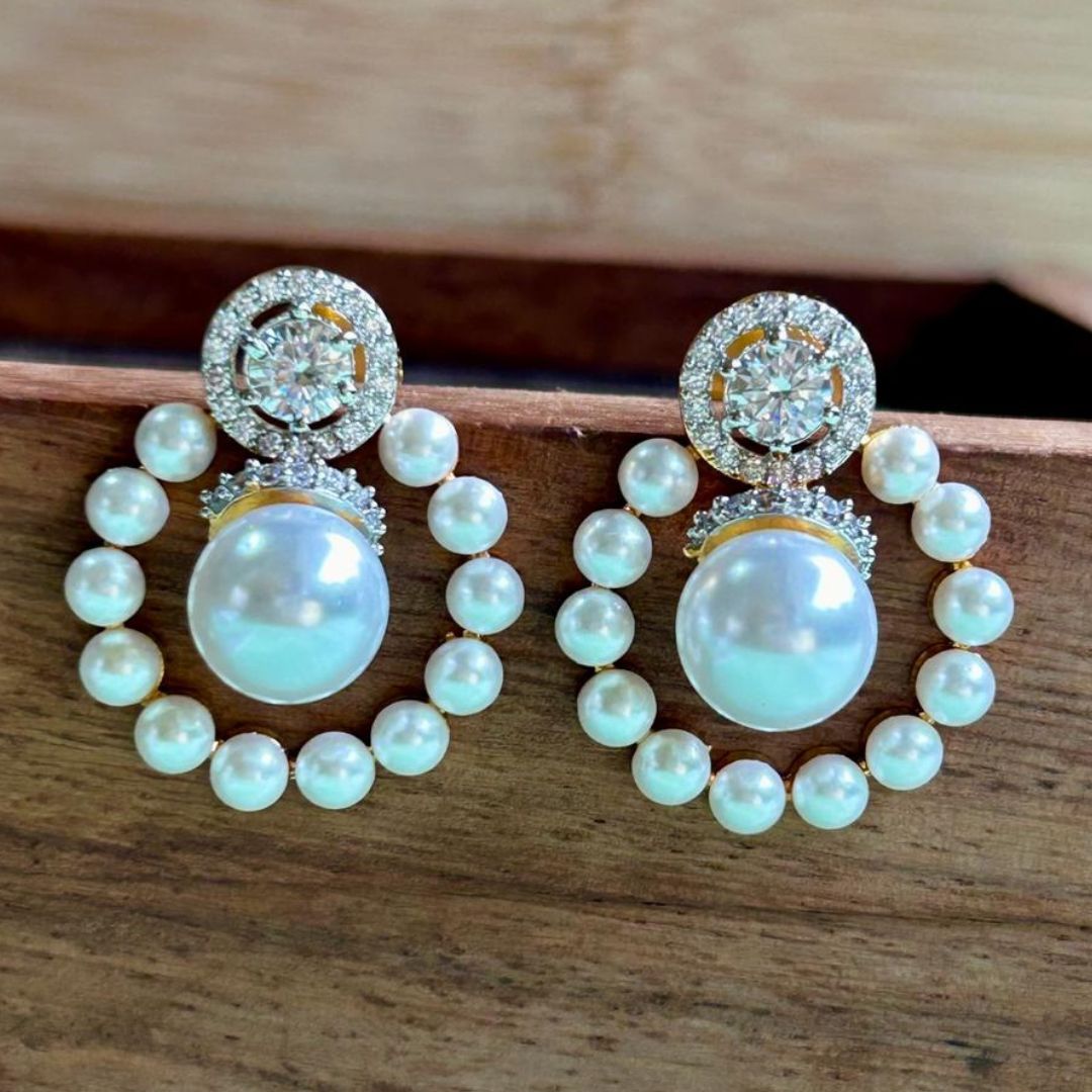 Luster Pearl Gold Earrings