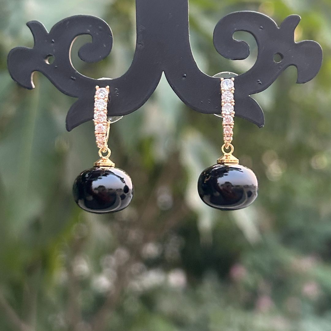 Charli Black Pearl Earring