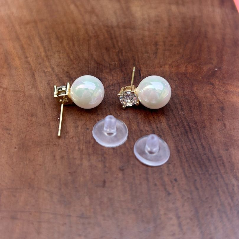 Cary Pearl Stud Earrings