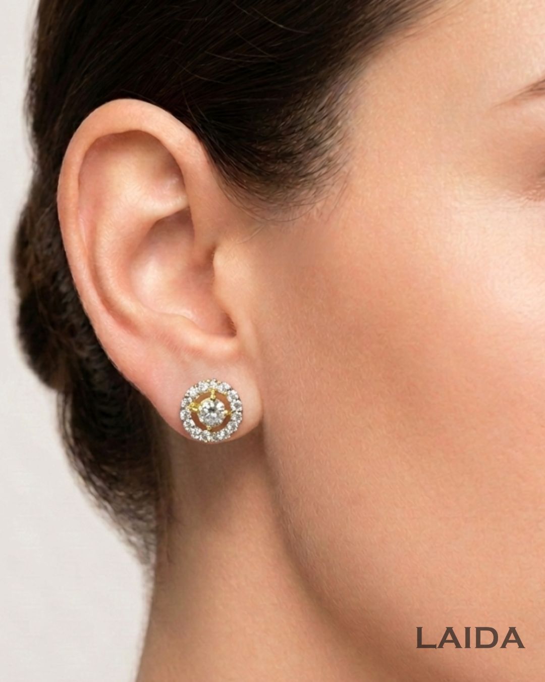 Navee 18K Gold Plated American Diamond Pendant Set