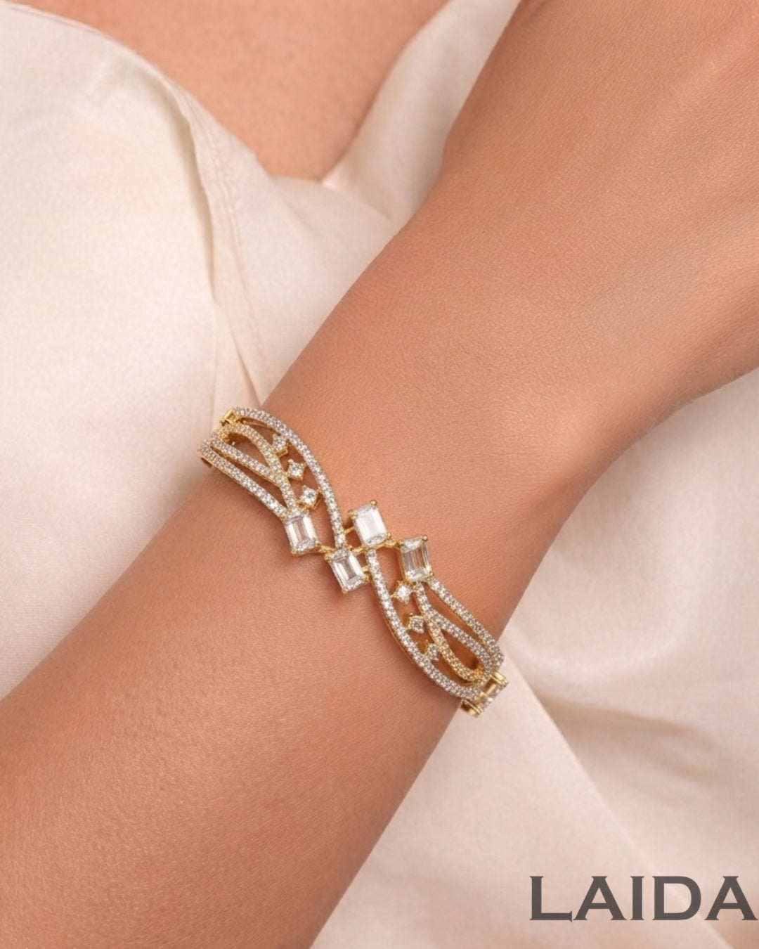 Royal Twisted American Diamond Bracelet