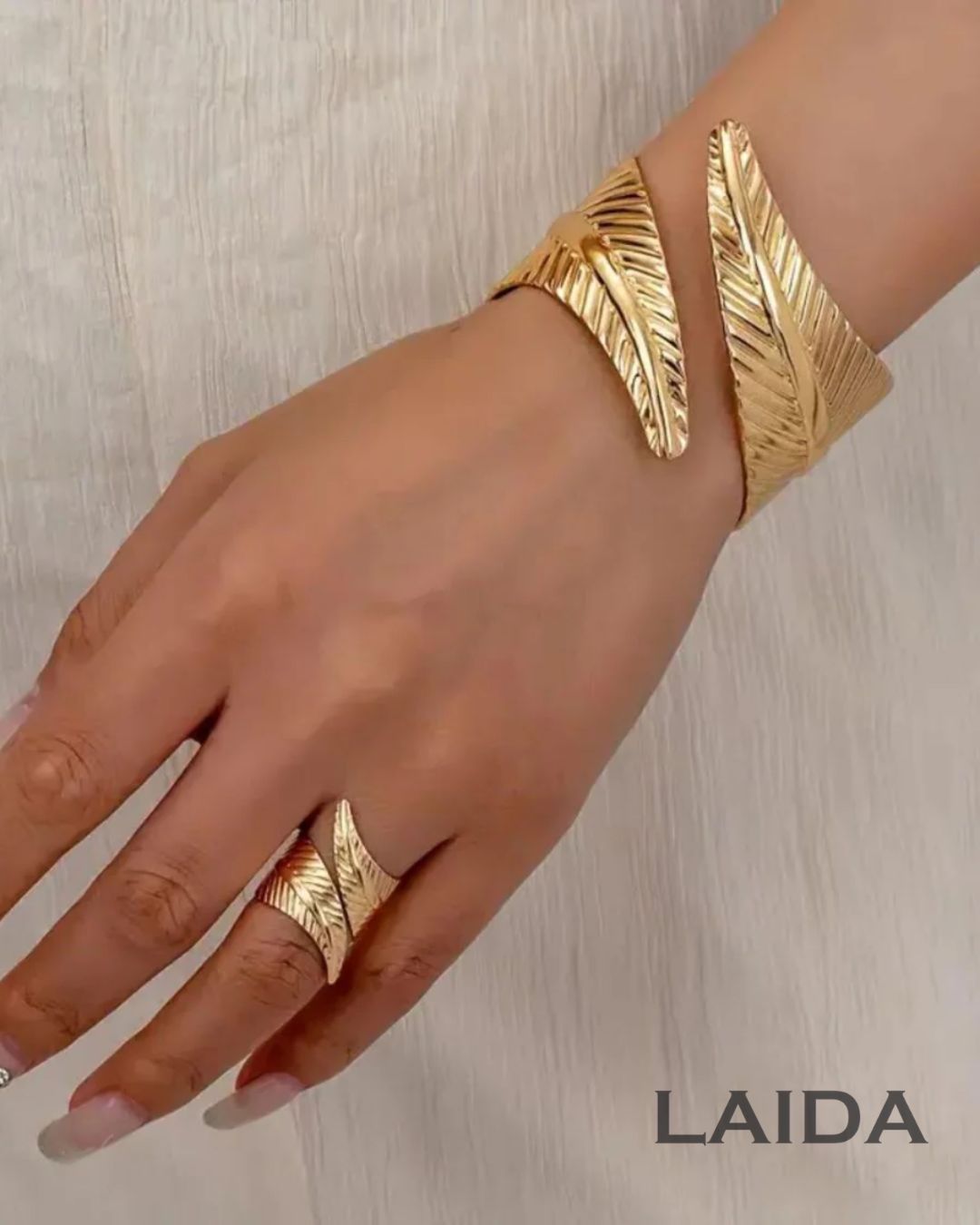 Leaf Golden Bracelet With Ring