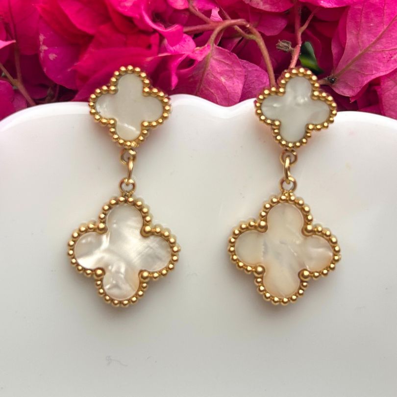 Clover White Earrings